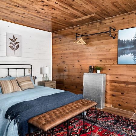 River Access W Hot Tub, Grill, Wifi, & Fire Pit! Lost City Exterior foto
