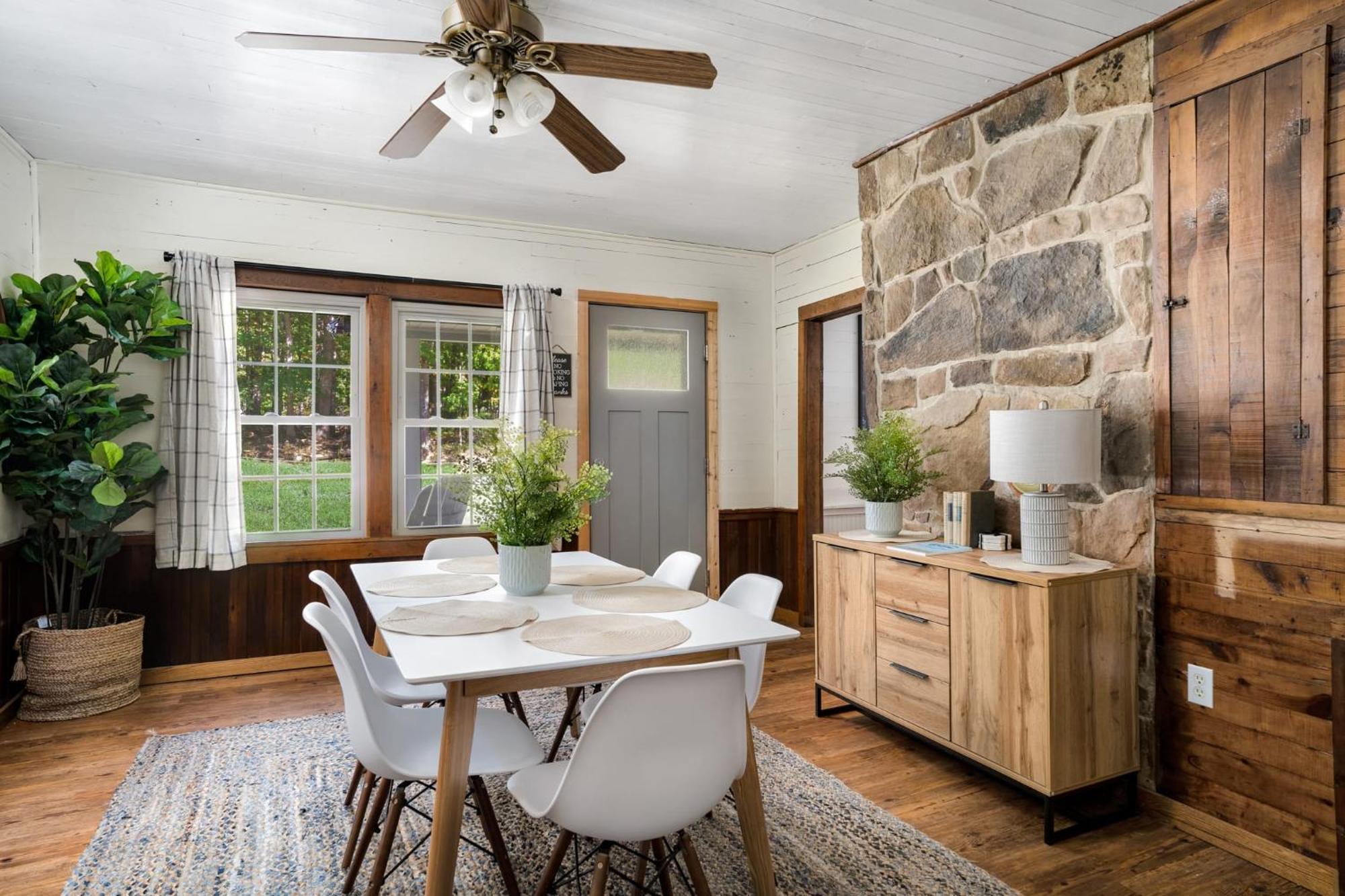 River Access W Hot Tub, Grill, Wifi, & Fire Pit! Lost City Exterior foto